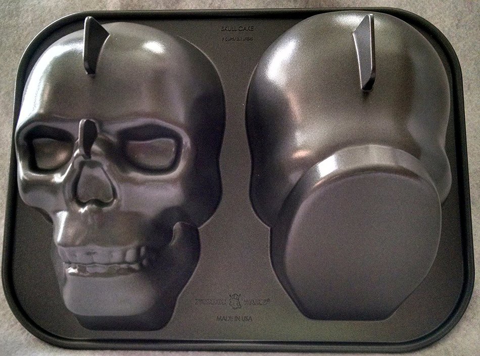 Skull Cake Pan, Skull/Bat/Jack-O-Lantern Pancake Molds, Spooky Sprinkles & Pumpkin Spatula - Halloween Bundle N3