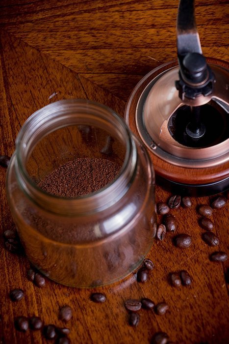 Manual Cast Iron Coffee Bean Grinder with Drawer N7