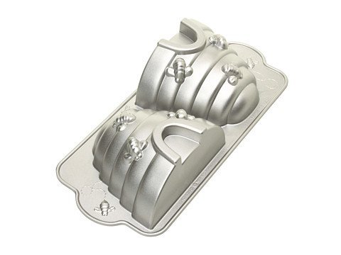 Nordic Ware Beehive Cake Pan N3