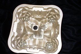 Williams-Sonoma Nordic Ware Hansel &amp; Gretel Bundt Cake Pan Mold N2
