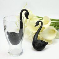 2Pcs Cute Plastic Colander Swan Design Tea Herb Strainer Teaspoon Infuser Filter (Color Black or White Send at... N4