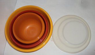 Tupperware Vintage 3 Piece Nexting Mixing Bowl Set with Seals Yellow Red Orange N3