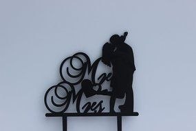 Meijiafei Kissing Bride and Groom with Script Mr&amp;Mrs Heart Silhouette Cake Topper