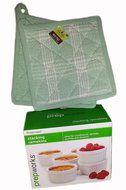 Souffle Cooking Bundle Gift Set- 2 Items: Set of 6 White Souffle Ramekins and Two Mint Green Hot Pads N2