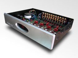 PERREAUX Balanced Preamplifier 16.9" Wide x 12.7" Deep x 4.2" High Silver Electroplated Aluminium N2