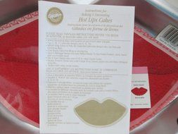 Wilton Hot Lips Cake Pan