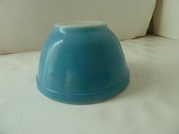 Vintage 1970's Pyrex " Snowflake Blue " 1 1/2 Pint Cinderella Mixing Batter Nesting Bowl N2