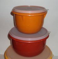 Tupperware Vintage 3 Piece Nexting Mixing Bowl Set with Seals Yellow Red Orange N5