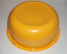 Tupperware Vintage 3 Piece Nexting Mixing Bowl Set with Seals Yellow Red Orange N7