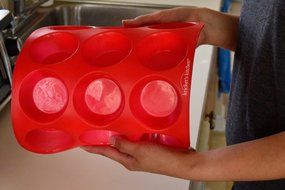 Kricket's Kitchen 12 Cup Red Silicone Cupcake Pan / Non Stick Muffin Pan / Silicone Baking Pans / Kitchen Safe N5
