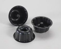 Nordicware &quot;Bakeable Plastic&quot; Mini Bundt Pans 4&quot; Dia., 25 Pieces