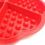 Cy3Lf Heart-shaped Silicone Waffle Mold Silicone Cake Bakeware Checkered Baking Tools, Red(Pack of 2)
