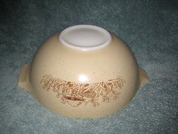 Vintage 1980's Pyrex " Forest Fancies " 2 1/2 Quart Cinderella Mixing Batter Nesting Bowl N2