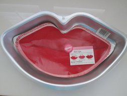 Wilton Hot Lips Cake Pan N2