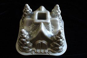 Williams-Sonoma Nordic Ware Hansel &amp; Gretel Bundt Cake Pan Mold N7