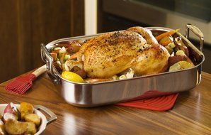 Le Creuset Tri-Ply Stainless Steel Roasting Pan N8