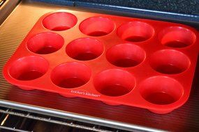 Kricket's Kitchen 12 Cup Red Silicone Cupcake Pan / Non Stick Muffin Pan / Silicone Baking Pans / Kitchen Safe N7