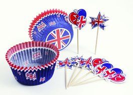 Amscan Ppp 48-piece Great Britain Cake Dec Set