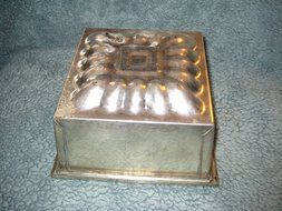 Vintage Square Tin 6x6x3 Inch Jell-o Mold / Cake Baking Pan Tureen w/ Lid N2