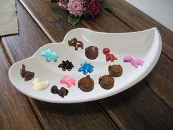 ME.FAN&trade; 4pc Chocolate Molds - Candy Molds - Silicone Molds - Ice Molds - Silicone Backing Molds DIY Pig Faces... N3