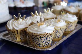 Yatim 100 Pcs Gold Glitter Crown Card Cake Cupcake Toppers Birthday Wedding Party Picks Baby Bridal Shower Decoration... N2