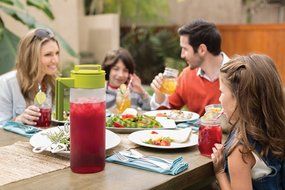 Takeya Flash Chill Iced Tea Maker (2 Quarts Avocado) N6
