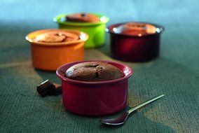 Emile Henry Urban Molten Lava Cake Gift Set - Urban N2
