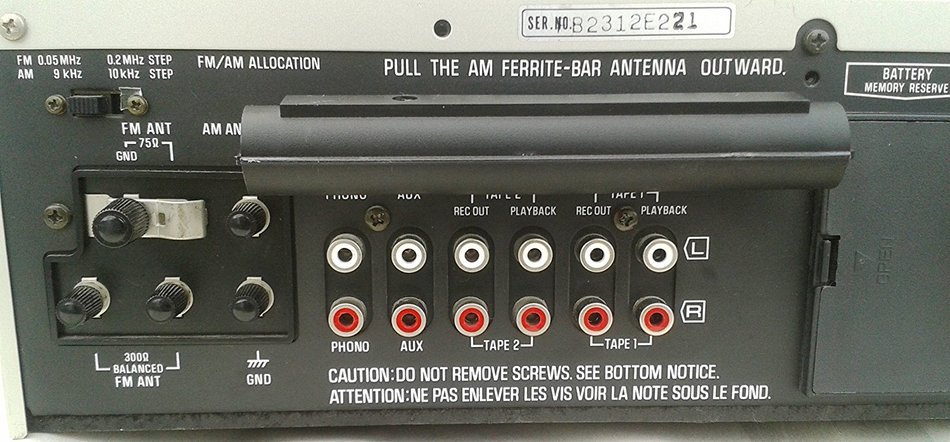 Vintage Technics SA-222 FM/AM Stereo Receiver With Built In Quartz Digital Synthesizer & RARE Battery Back Up... N8
