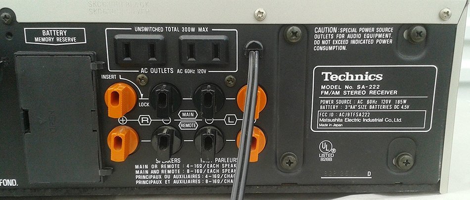 Vintage Technics SA-222 FM/AM Stereo Receiver With Built In Quartz Digital Synthesizer & RARE Battery Back Up... N9
