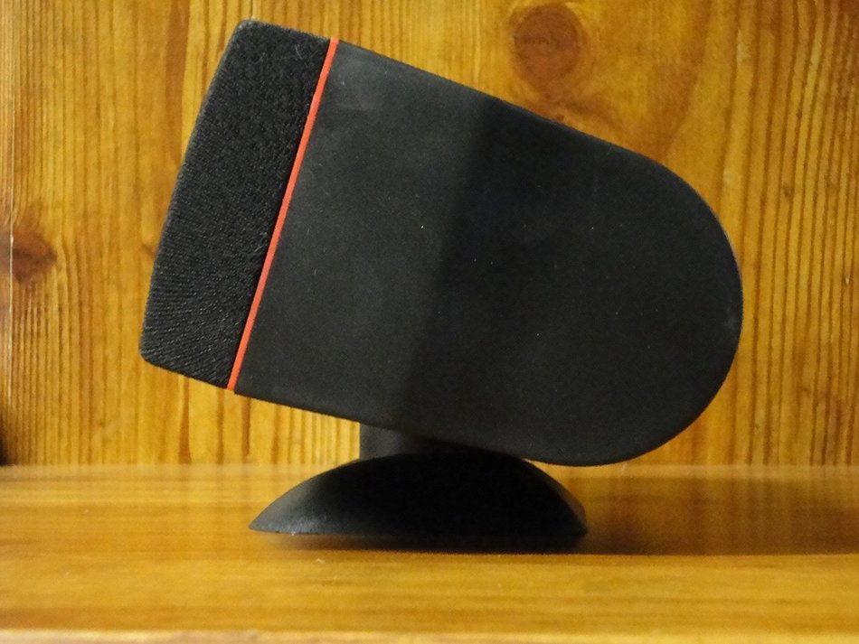 Diving Home Surround Speaker System $2000.00 Retail Price N2