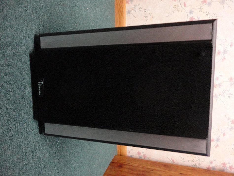 Diving Home Surround Speaker System $2000.00 Retail Price N4