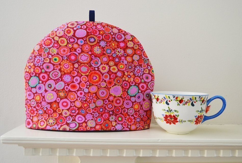 Red paper weights artisanal cotton insulated tea cozy kaffe fassett