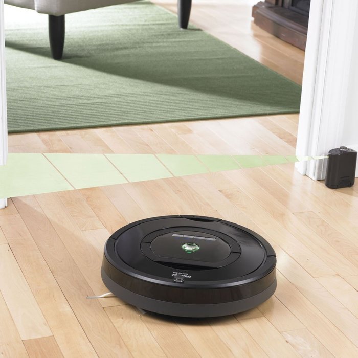 iRobot Roomba 770 Automatic Robotic Vacuum Cleaner For Pets and Allergies + 3 Side Brushes (These items are used... N6