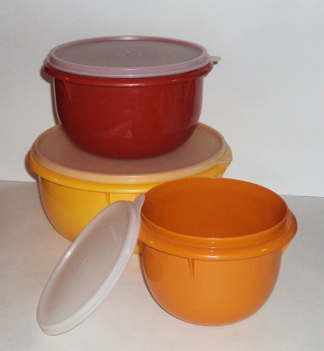 Tupperware Vintage 3 Piece Nexting Mixing Bowl Set with Seals Yellow Red Orange N4