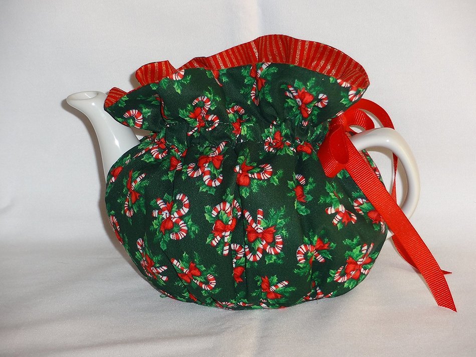 2 Cup Christmas Candy Canes Print Reversible Tea Pot Cozy