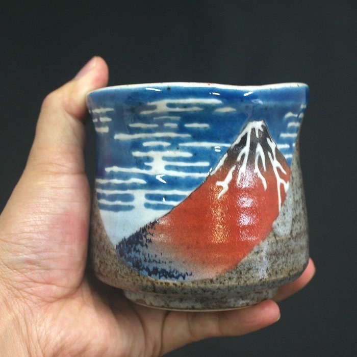 Kutani Yaki(ware) Japanese Yunomi Tea Cup Hokusai N4