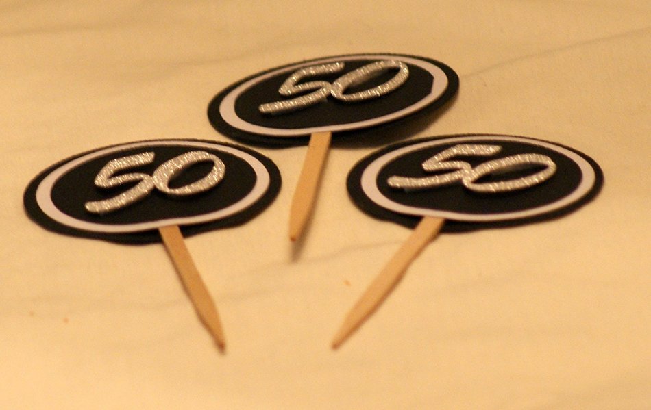 All About Details Black & White 50 Cupcake Toppers, Set of 12 N3