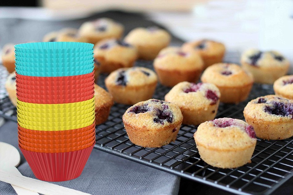 Set Of 24 Premium Silicone Baking Cups With BONUS Silicone Scraper & Silicone Spatula &ndash;For Perfectly Baked, Mouth... N7