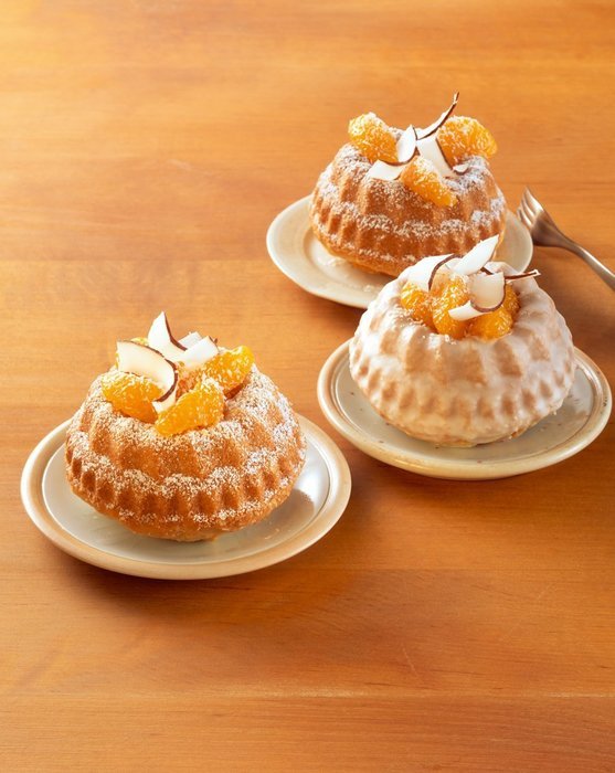 Kaiser Bakeware Mini Bundt Cake Muffin Pan, Makes 12 Cakes Excellent for Preparing Your Favorite Pastry Dessert... N3