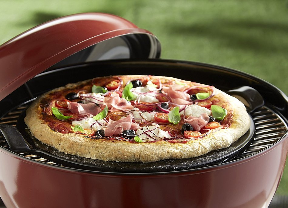 Emile Henry Made in France Flame Top Pizza Stone, Black. Perfect for Pizzas or Breads. In the Oven, On Top of... N5