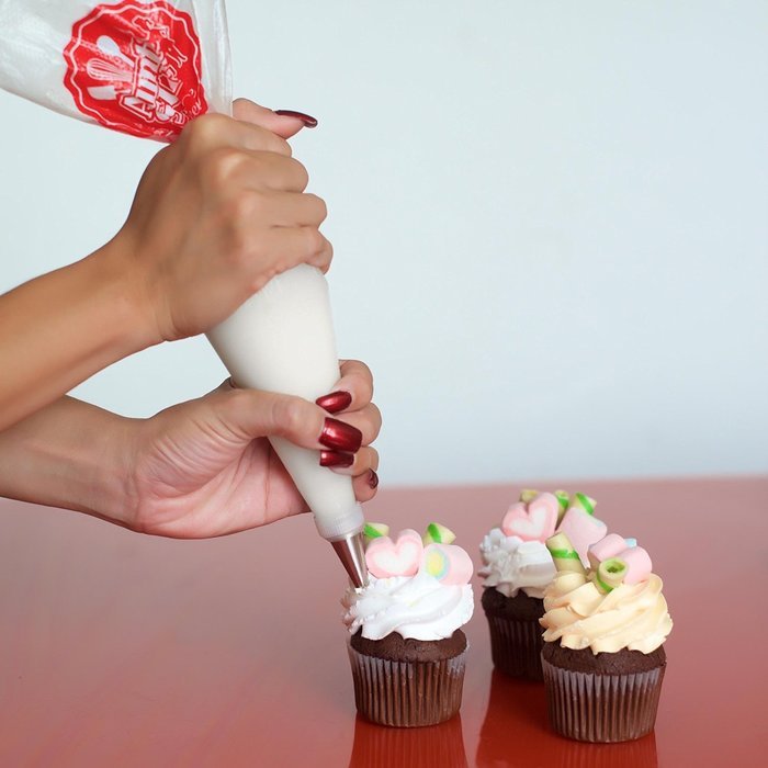 PASTRY BAG - 110 PIECES - Disposable Cake / Cupcake Decorating Piping Icing Bags Set - Large 16 Inch and Easy... N7