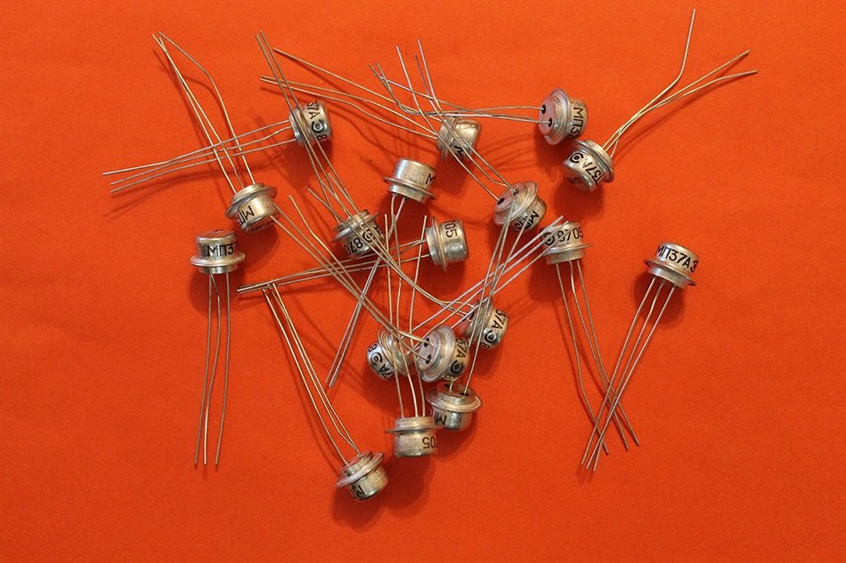 Transistors Germanium MP37A analogue 106NU70, 2SD37, 2SD75A, GC526 USSR 25 pcs
