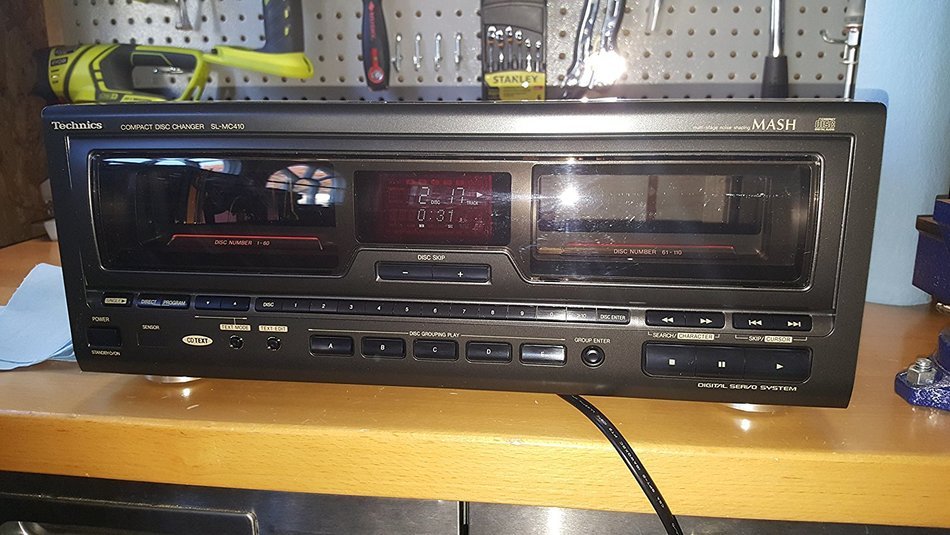TECHNICS SL-MC410 110 + 1 CD CHANGER 1 BIT MASH DIGITAL CONVERTER