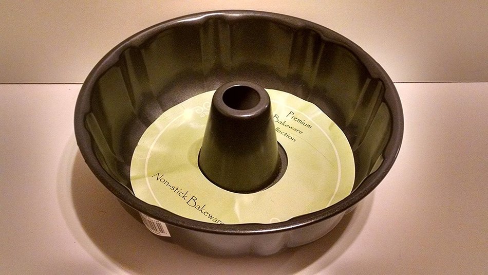 Premium Bakeware Collection 9 Inch Bundt Style Nonstick Pan N2