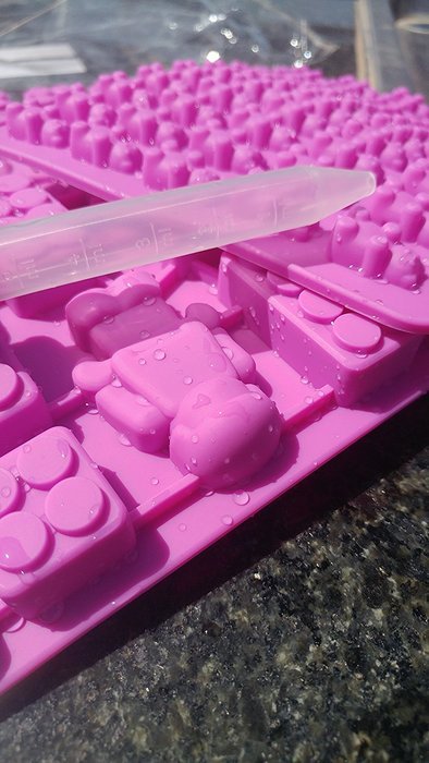 FUN PACK fdiym Gummy Bears, Brick & Robot Molds, Dropper for Candy or Ice Cubes N4
