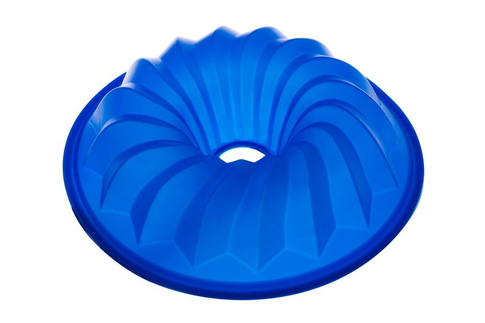 The Clever Cuisine Silicone Spiral Bundt Gelatine (Jell-O) and Cake Pan with Thick Mold to Keep Consistent Form... N4