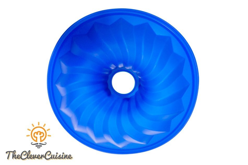 The Clever Cuisine Silicone Spiral Bundt Gelatine (Jell-O) and Cake Pan with Thick Mold to Keep Consistent Form... N5