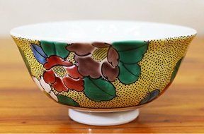 Kutani Pottery Rice Bowl Yoshidaya Colorful Flowers BI-10 From Japan