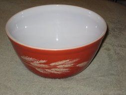 Vintage 1980's Pyrex AUTUMN HARVEST WHEAT Red-Brown 1 1/2 Quart Batter Mixing Nesting Bowl