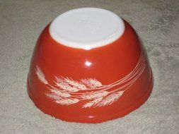 Vintage 1980's Pyrex AUTUMN HARVEST WHEAT Red-Brown 1 1/2 Quart Batter Mixing Nesting Bowl N2